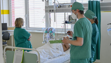 lekári zdravotníctvo nemocnica