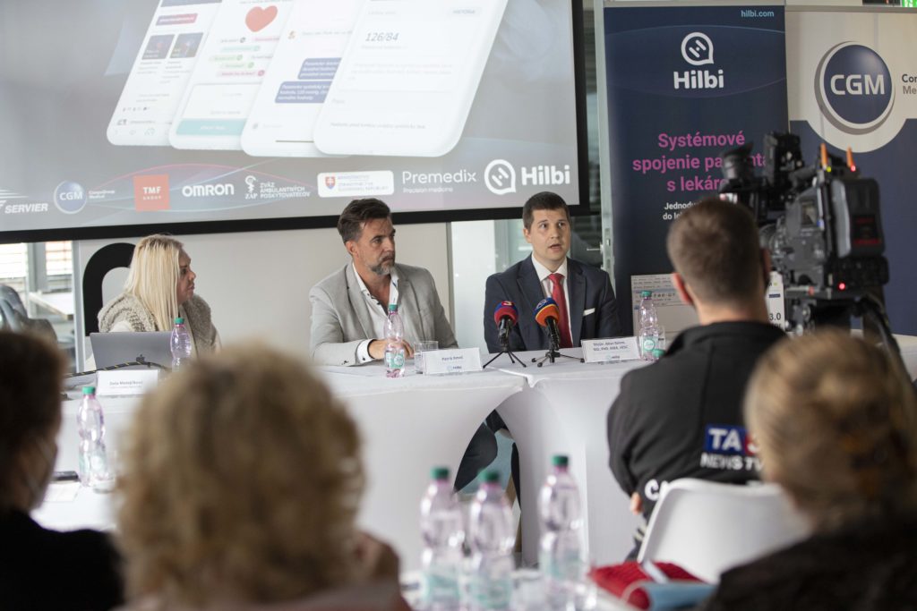 SRDCE POD KONTROLOU.