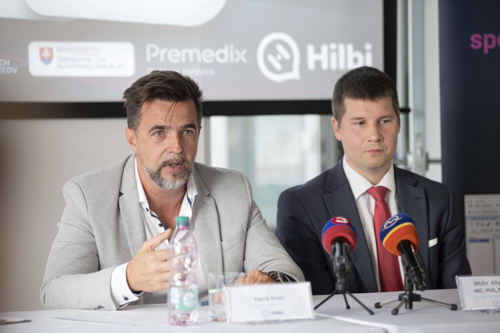 SRDCE POD KONTROLOU.