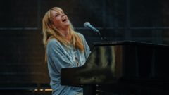 klavir zena muzika hudba