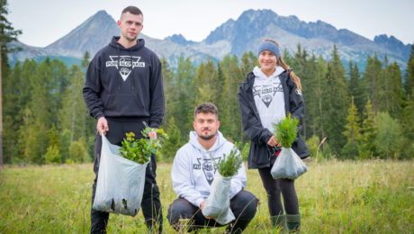 Slováci pomáhajú obnove