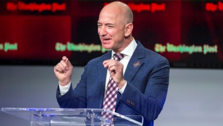 Bezos má na