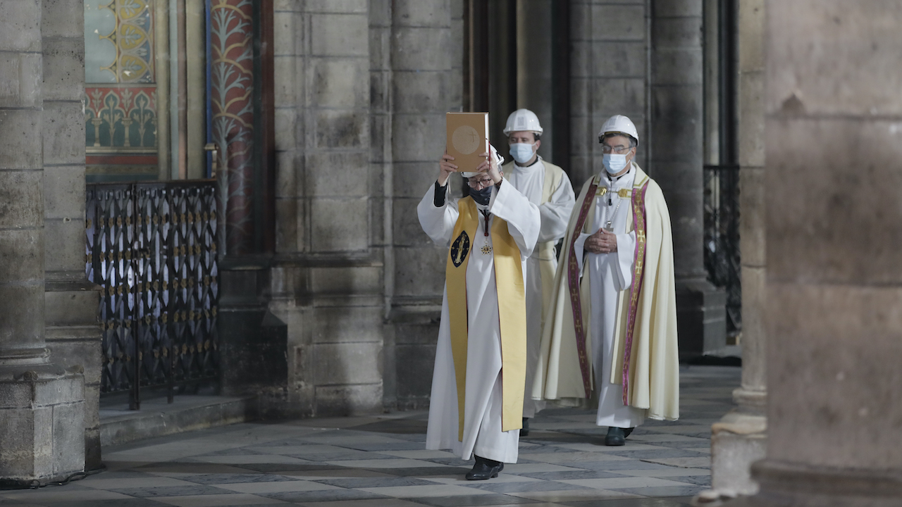 APTOPIX_France_Notre_Dame_Easter404154771522