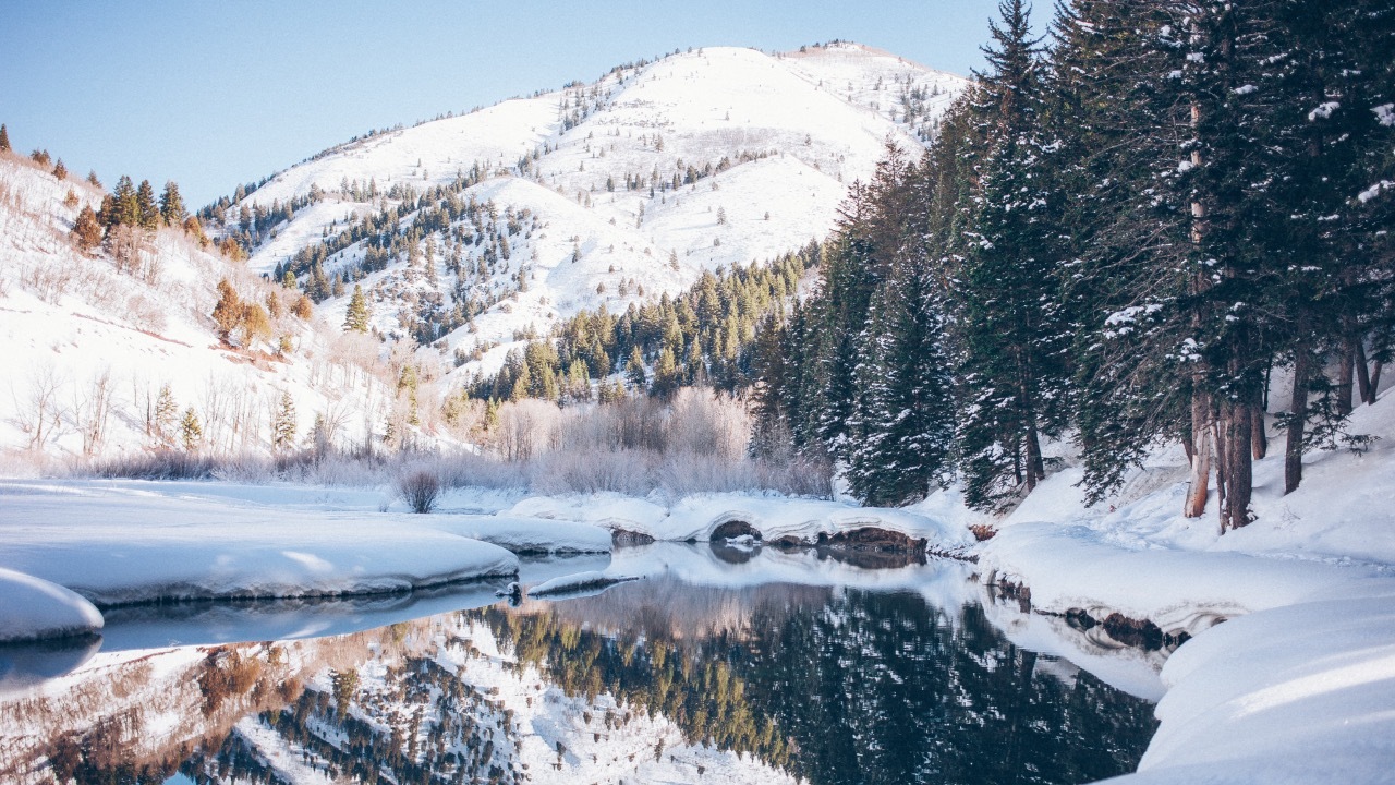 zima sneh hory dovolenka cestovanie