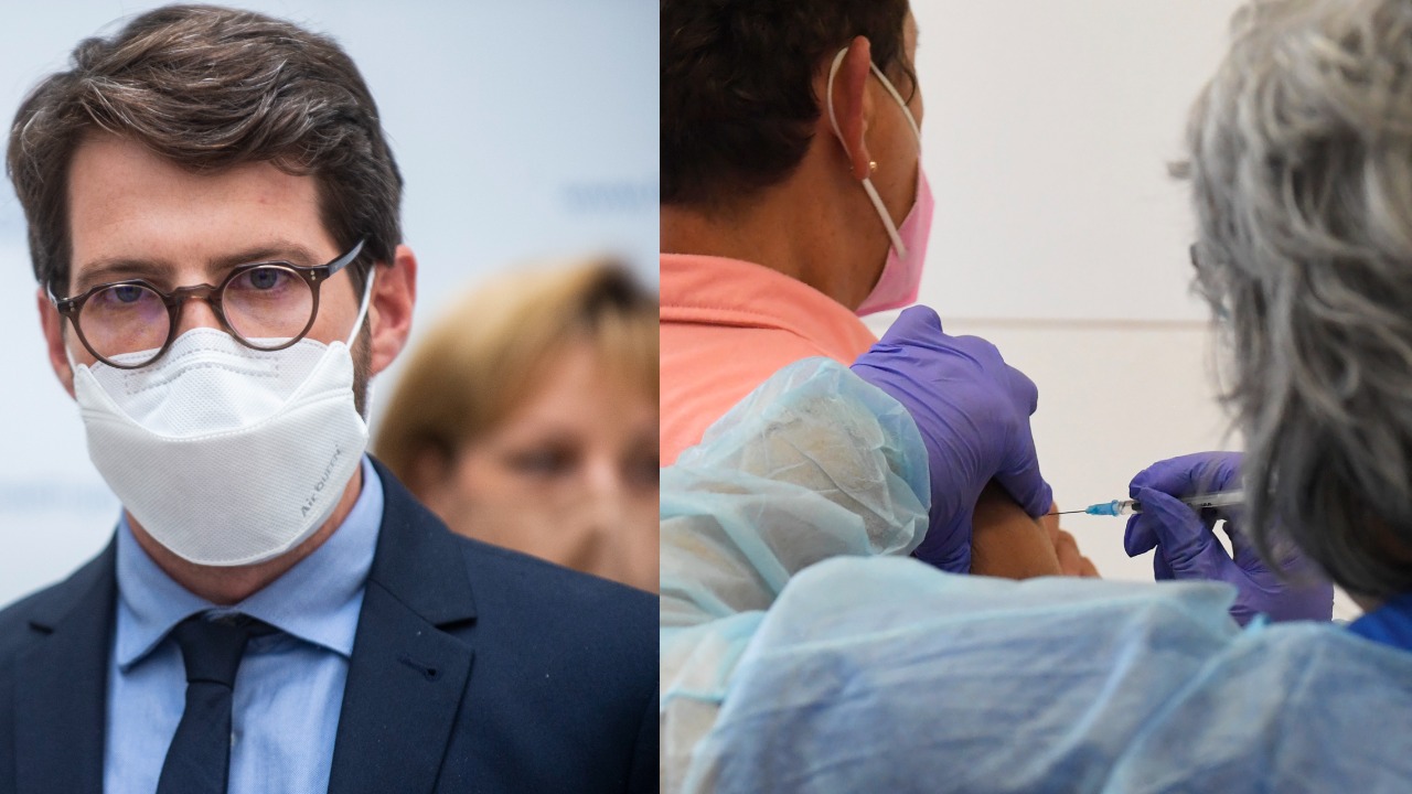 Na snímke riaditeľ Inštitútu zdravotných analýz Ministerstva zdravotníctva (MZ) SR Matej Mišík. Očkovanie 3. dávkou vakcíny klientov Domova sociálnych služieb v Barci v Košiciach.