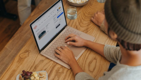 Online priestor musí