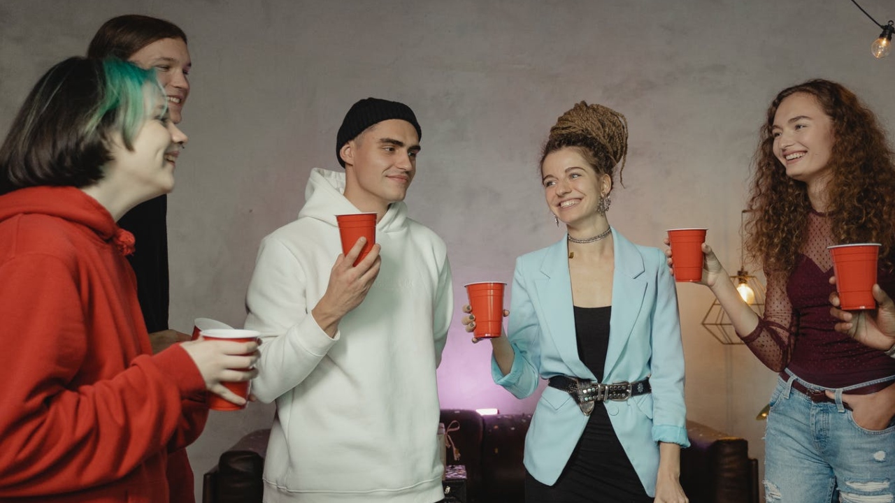 mladí ľudia, študenti