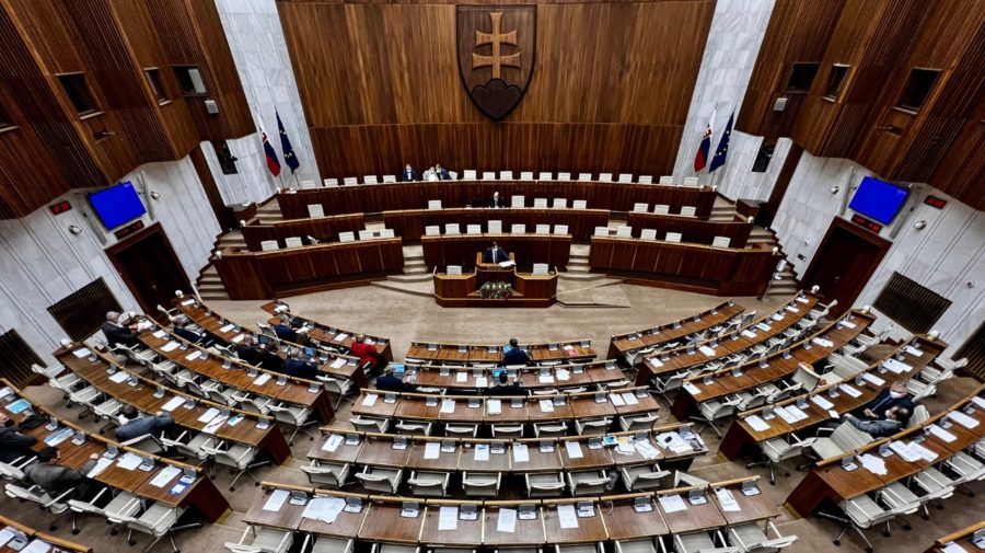 plénum slovenského parlamentu