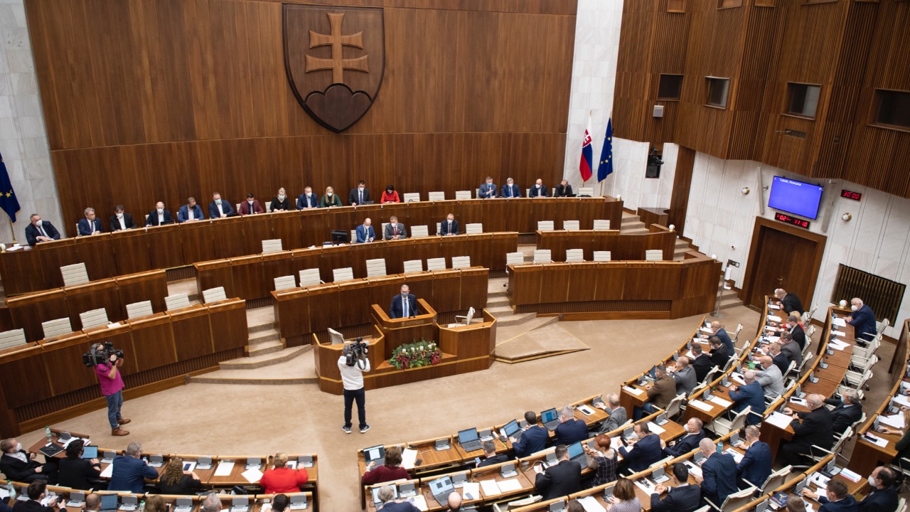 parlament slovensko NR SR