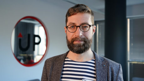 Poliačik rozbehol „biznis