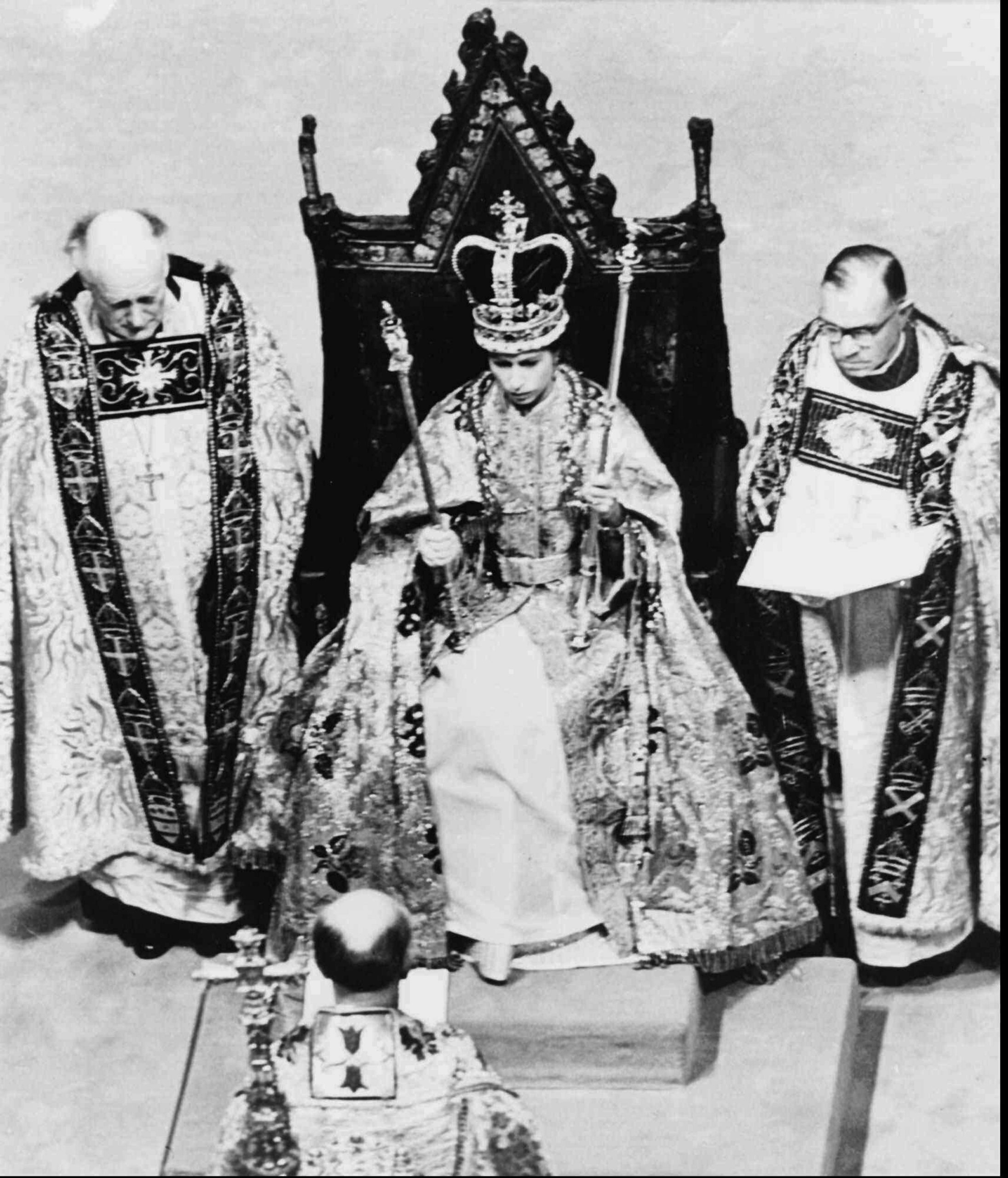 Kráľovná Alžbeta II., korunovácia