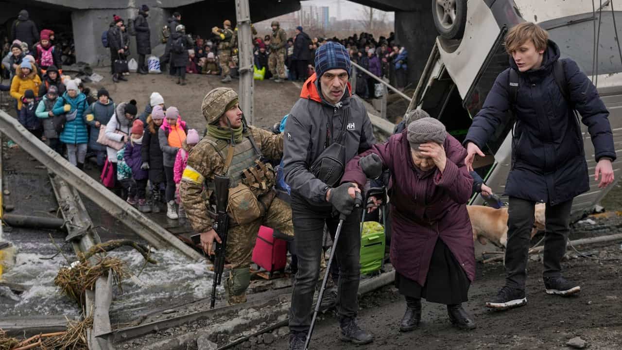 Ľudia na Ukrajine utekajú pred vojnou