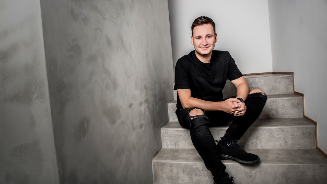 Qerko/Archívne zábery