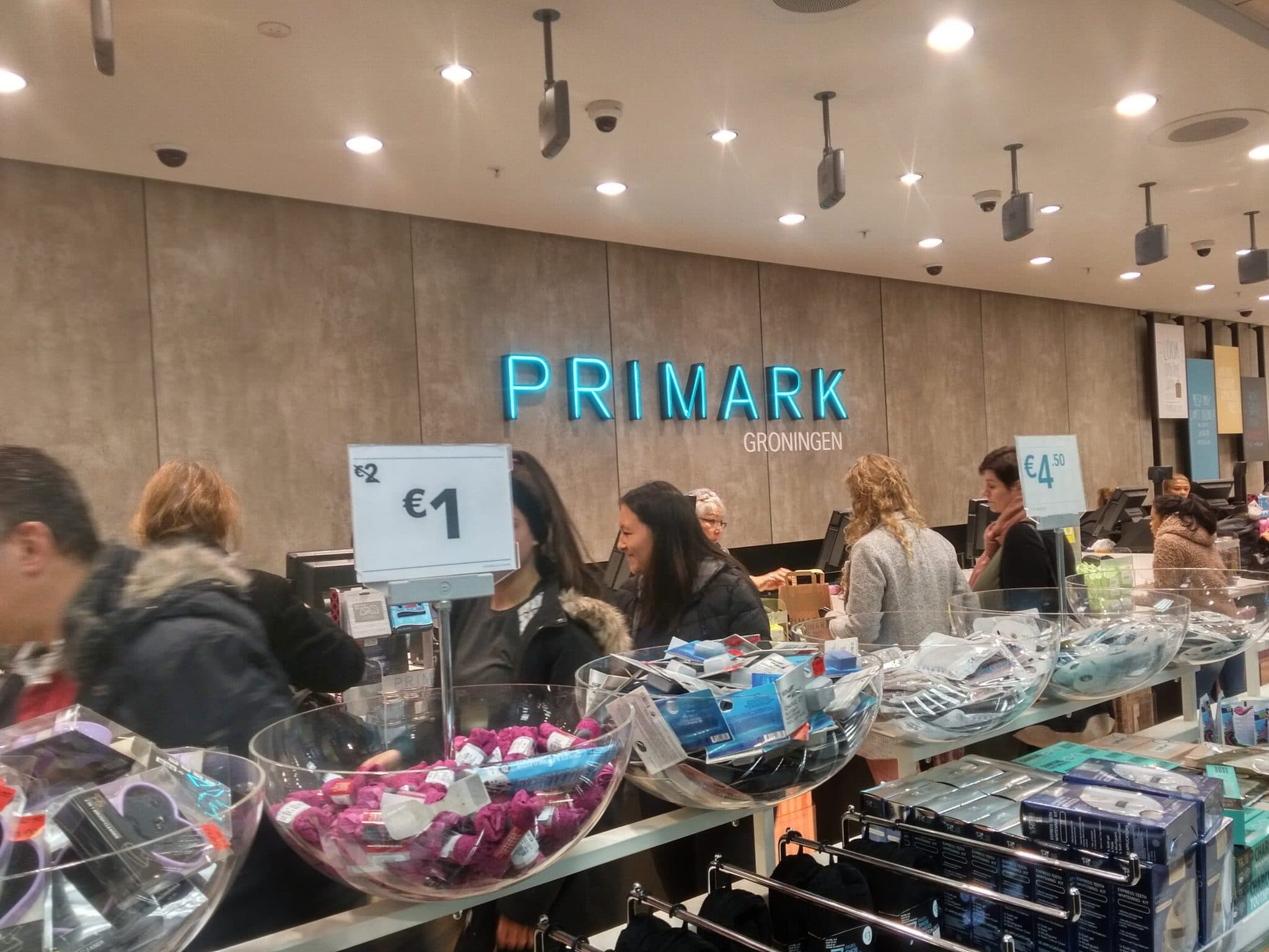 Primark_Groningen_(2018)_02