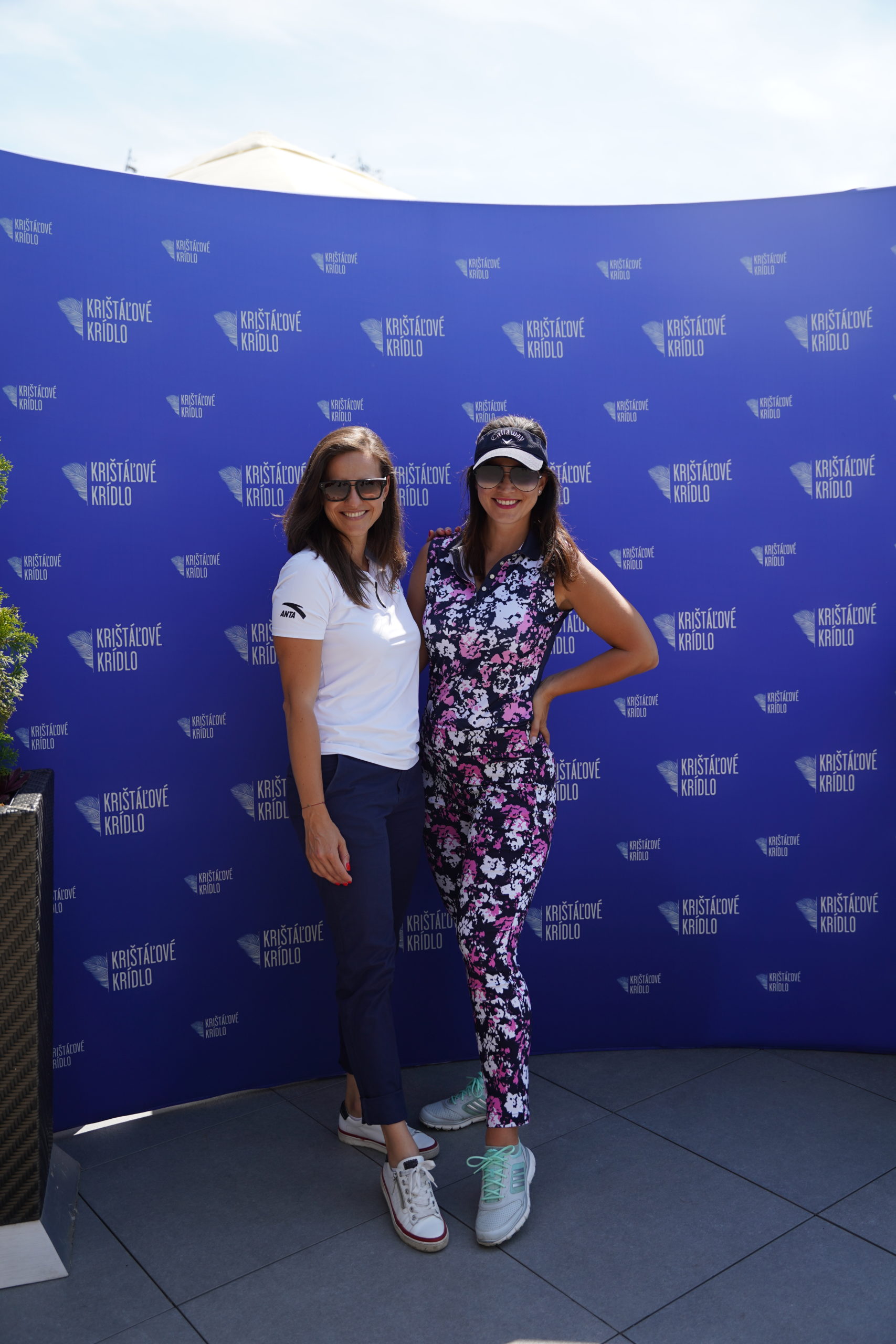Danka Bartekova a Katarina Srkala – riaditelka Kristaloveho kridla a spravkyna Nadacie Kristalove kridlo
