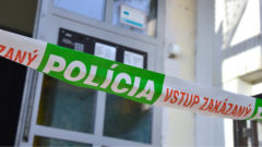 V aute v Bratislave našli mŕtveho muža so strelnou ranou na hlave