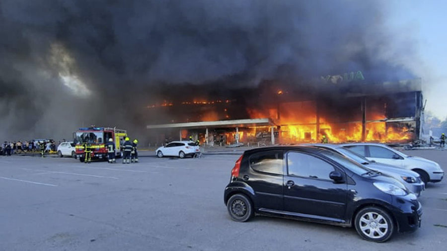 kremenčuk požiar nákupného centra ukrajina
