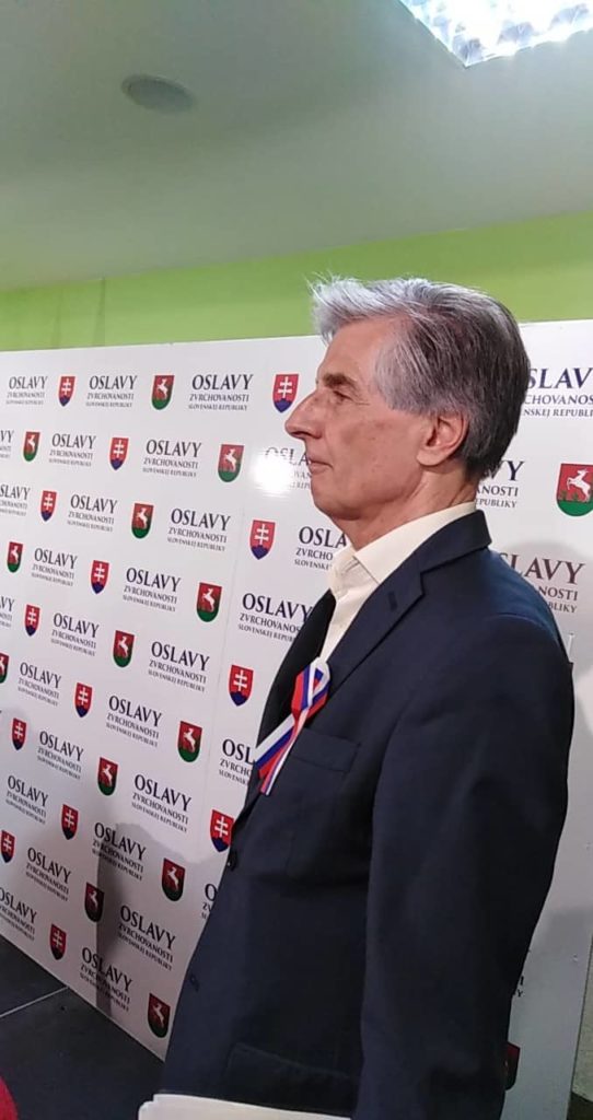 Peter Weiss na oslavách zvrchovanosti SR v základnej škole