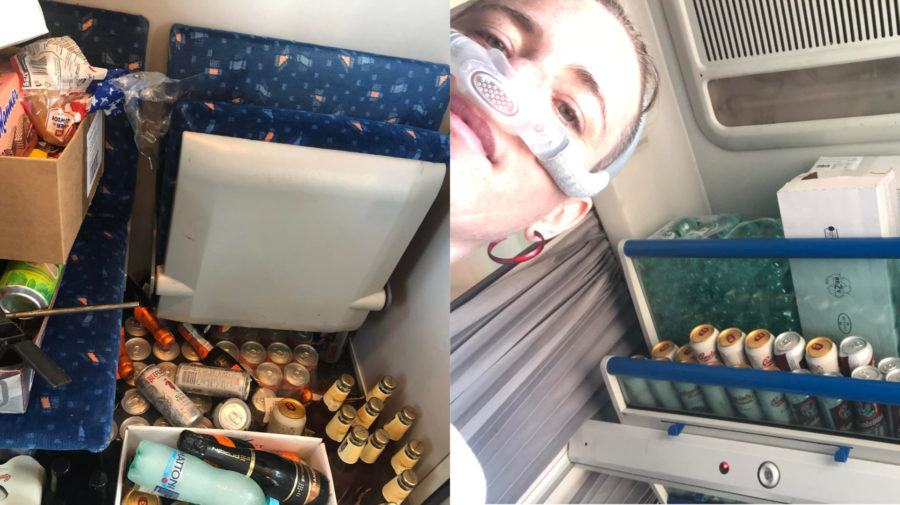 zdravotne postihnutá žena cestovala vlakom v kupé, kde na ňu padali plechovky od piva