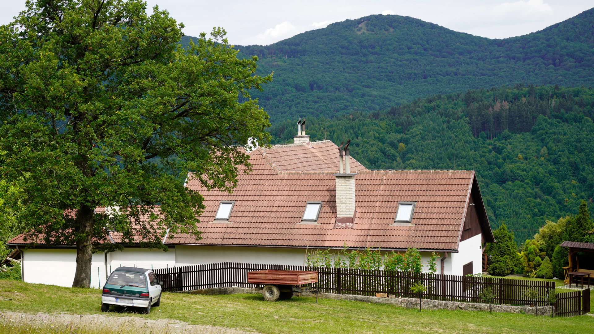Chata v Dolnej Porube v lesoch