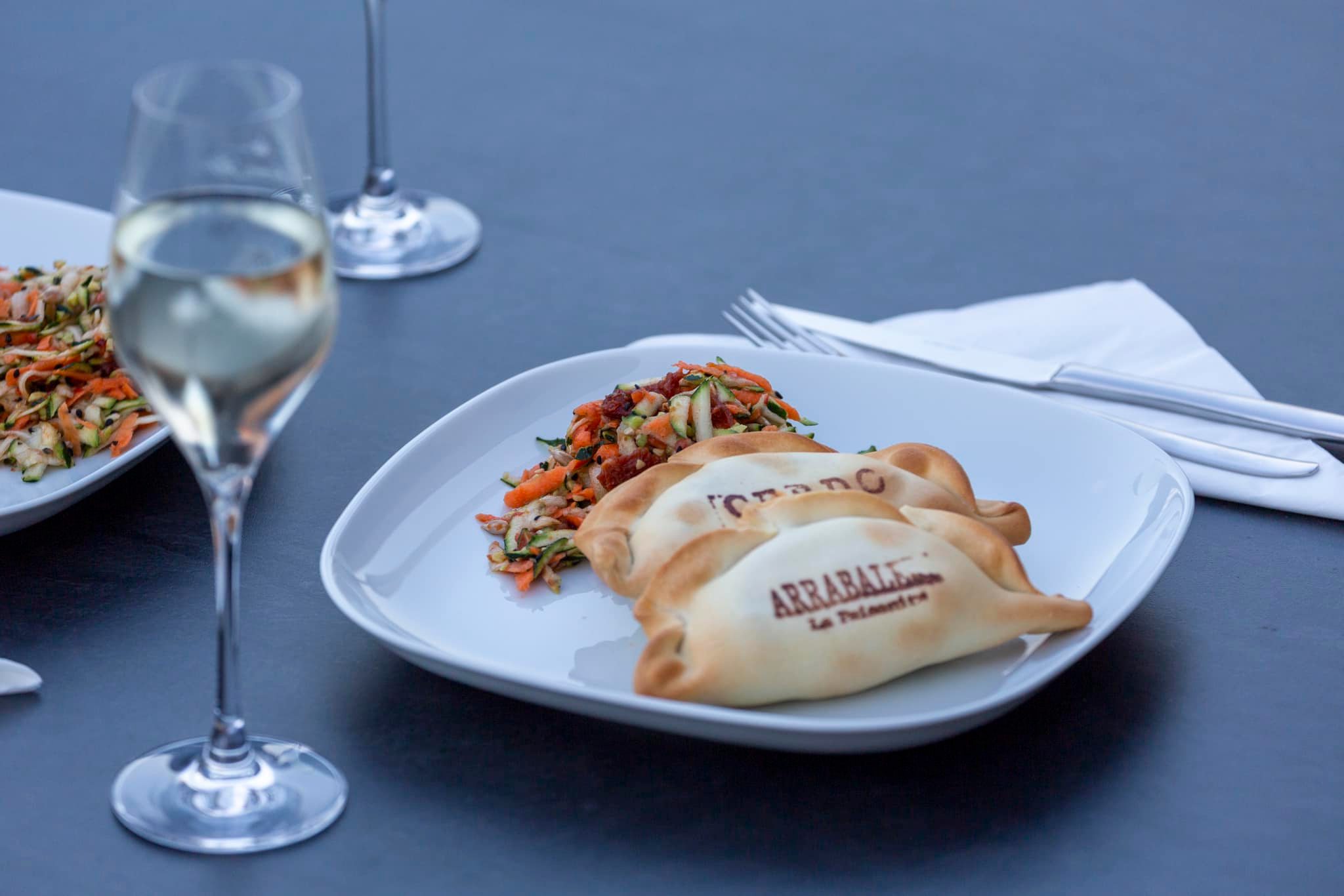 Na snímke sú empanády z podniku EmpaNada.