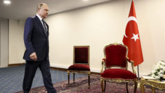 Ruský prezident Vladimir Putin prichádza na stretnutie s tureckým prezidentom Erdoganom