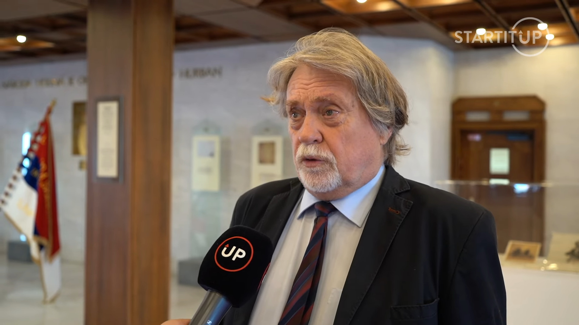 poslanec jarjabek v parlemente