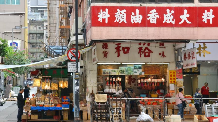 Na snímke trh v Číne.