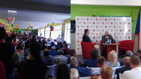 Smeráci diskutujú v základnej škole na oslavách zvrchovanosti SR. Bývalý prezident Českej republiky na diskusii so smerákmi v Starej Bystrici
