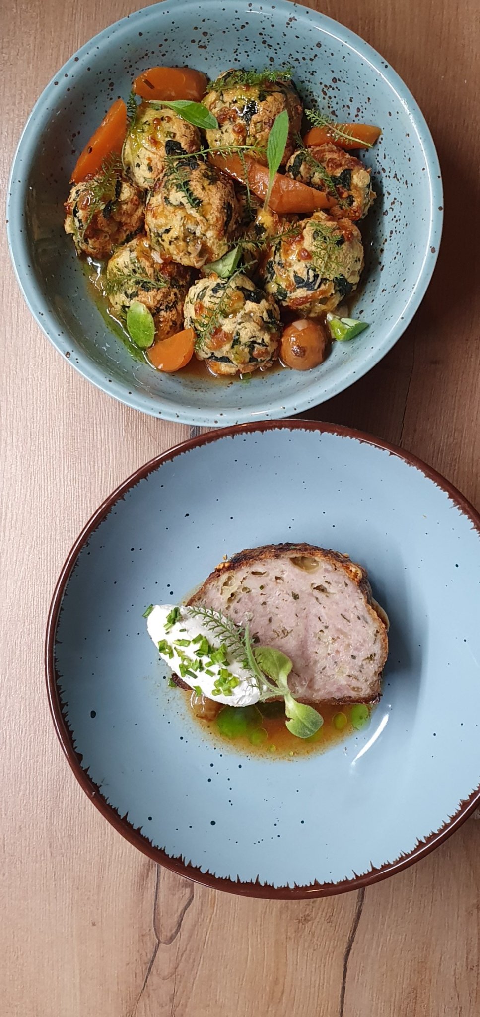 Na snímke jedlo z Na snímke je Fish & chips