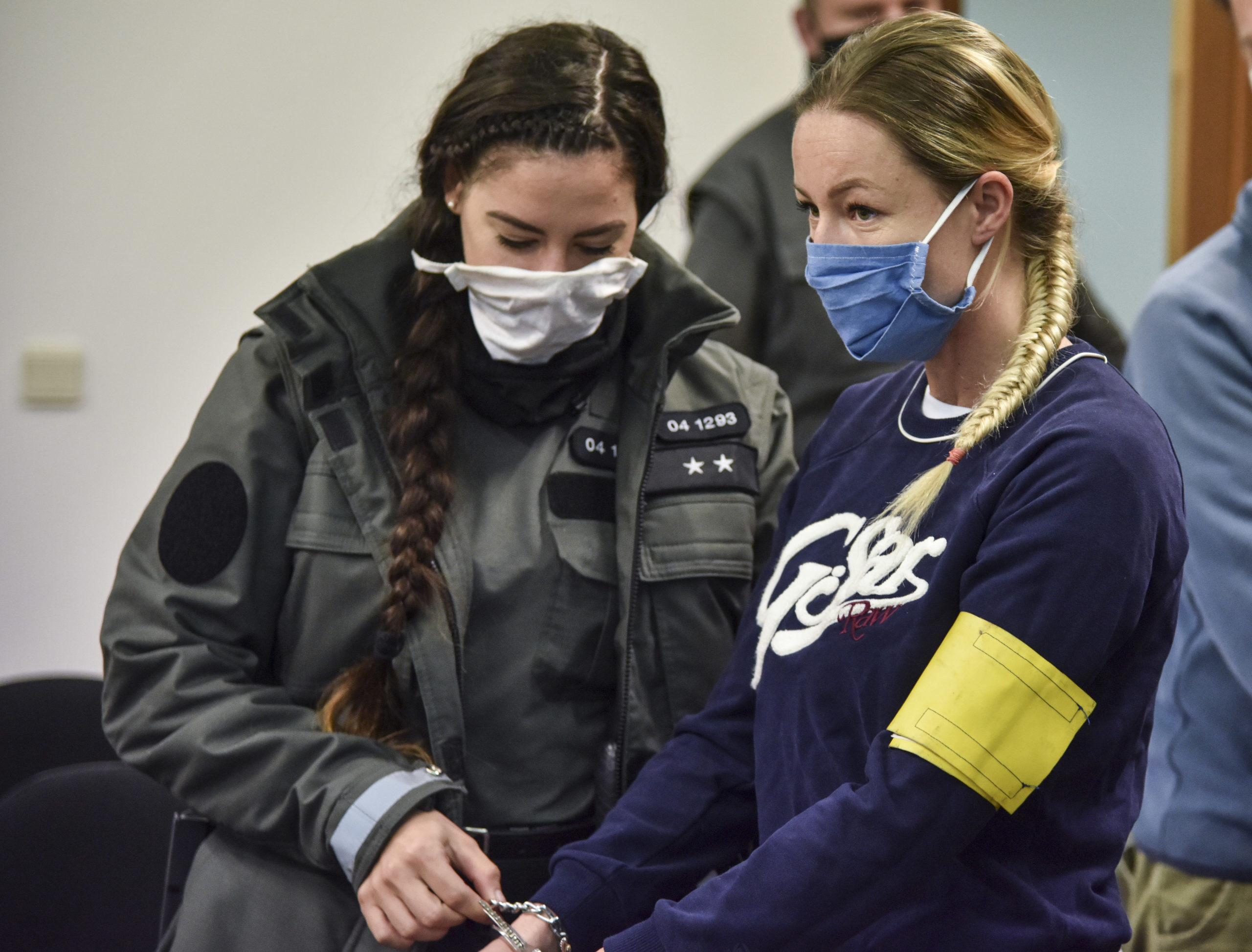 Bývalá vysoká štátna úradníčka Veronika Šumichrastová na súde.