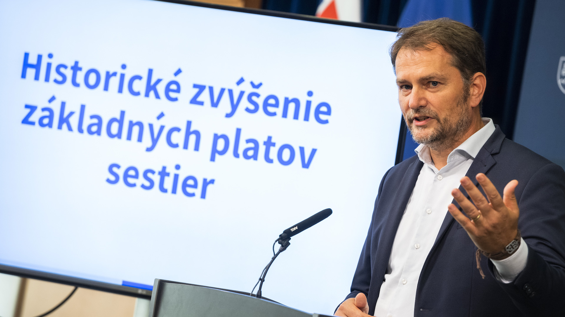 Na snímke podpredseda vlády a minister financií SR Igor Matovič (OĽaNO) počas tlačovej konferencie k navýšeniu základných platov zdravotných sestier v Bratislave vo štvrtok 18. augusta 2022.