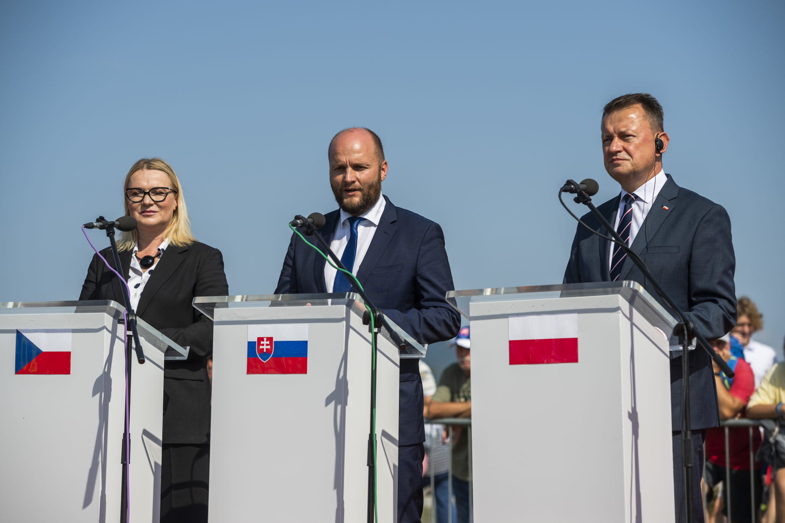 Na snímke zľava ministerka obrany Českej republiky Jana Černochová, minister obrany SR Jaroslav Naď a minister národnej obrany Poľskej republiky Mariusz Blaszczak