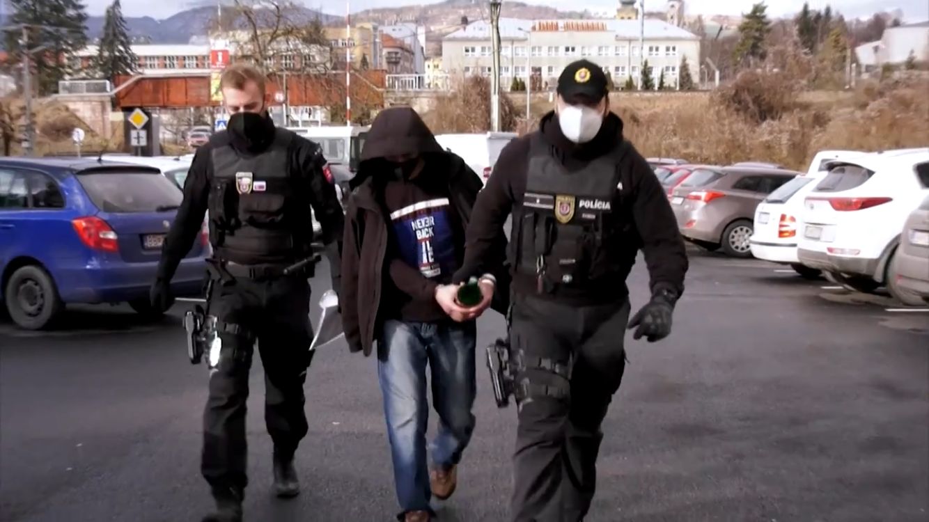 Zábery zo zadržiavania páchateľa