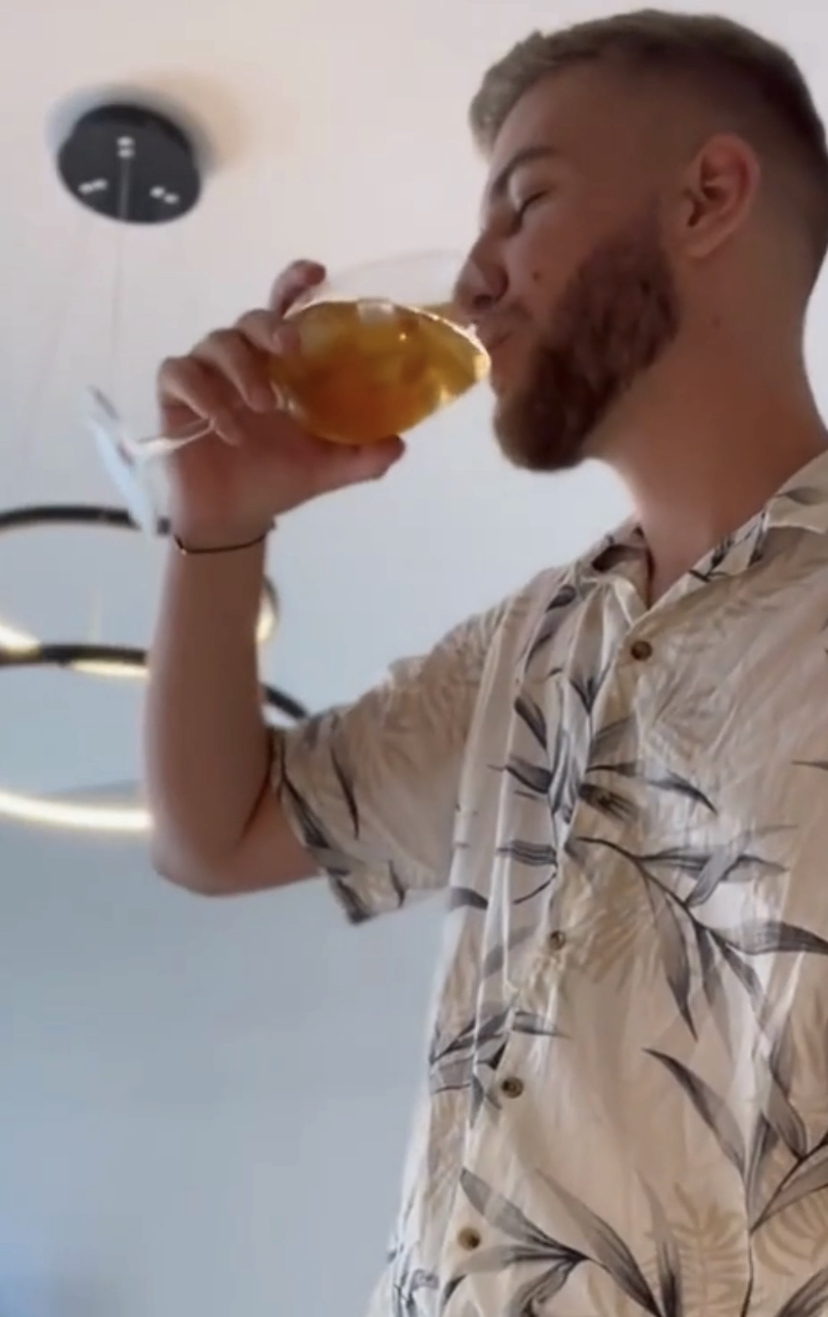 6E399490-0187-4333-88FF-97F132A444D4