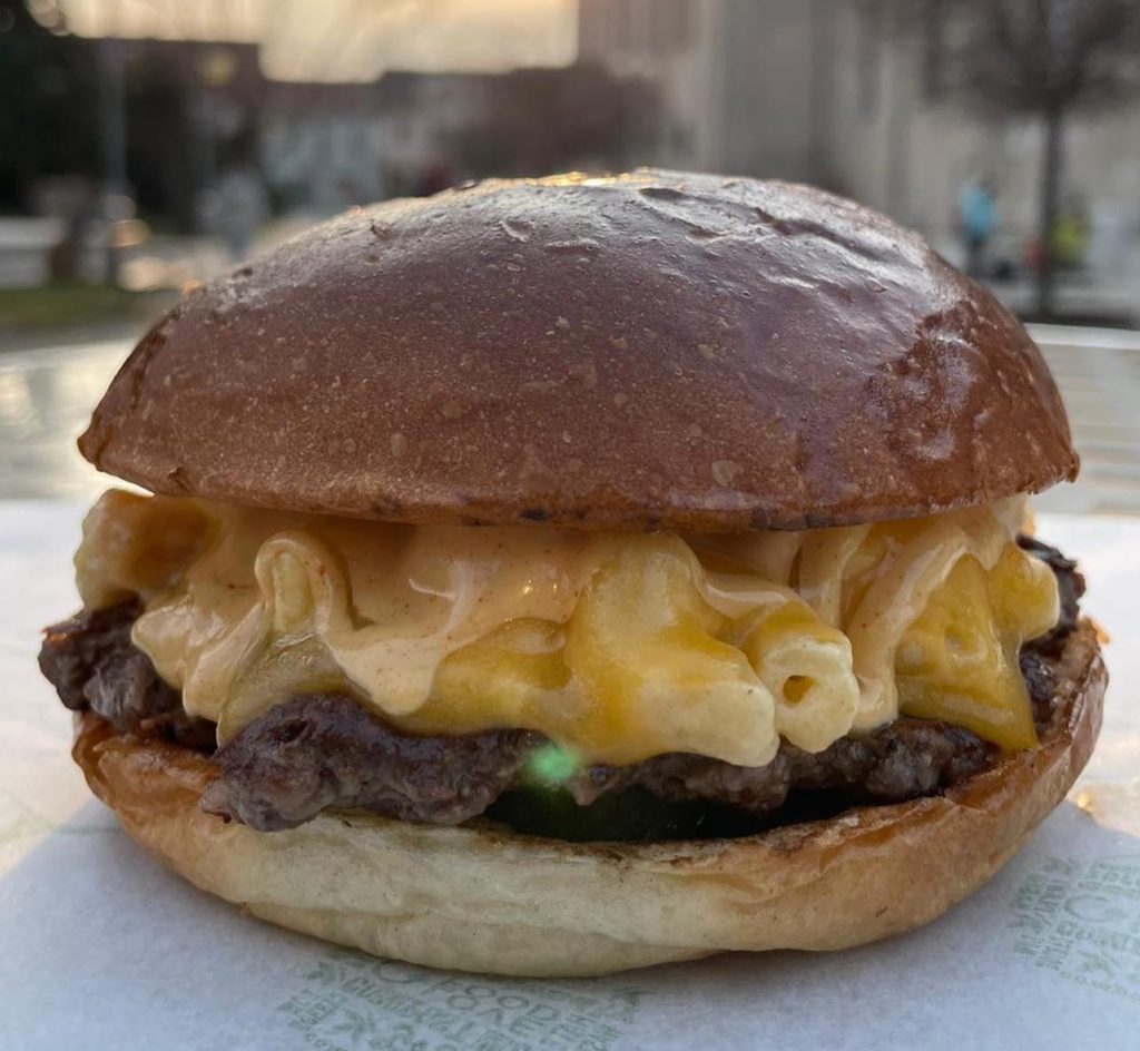 burger s Mac and cheese