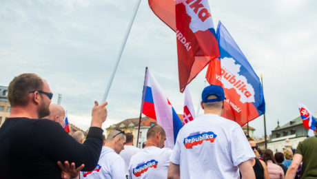 Na fotografii sú zachytení priaznivci hnutia Republika