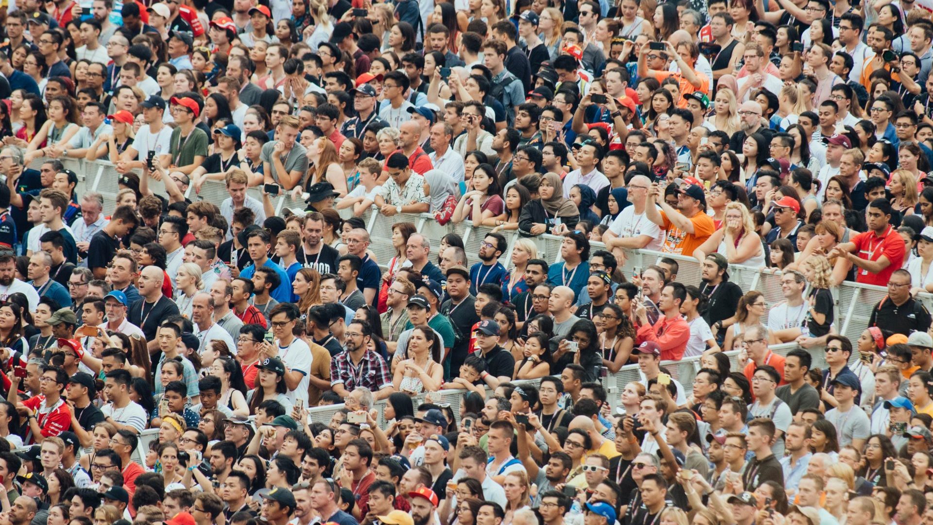 obrovský dav ľudí