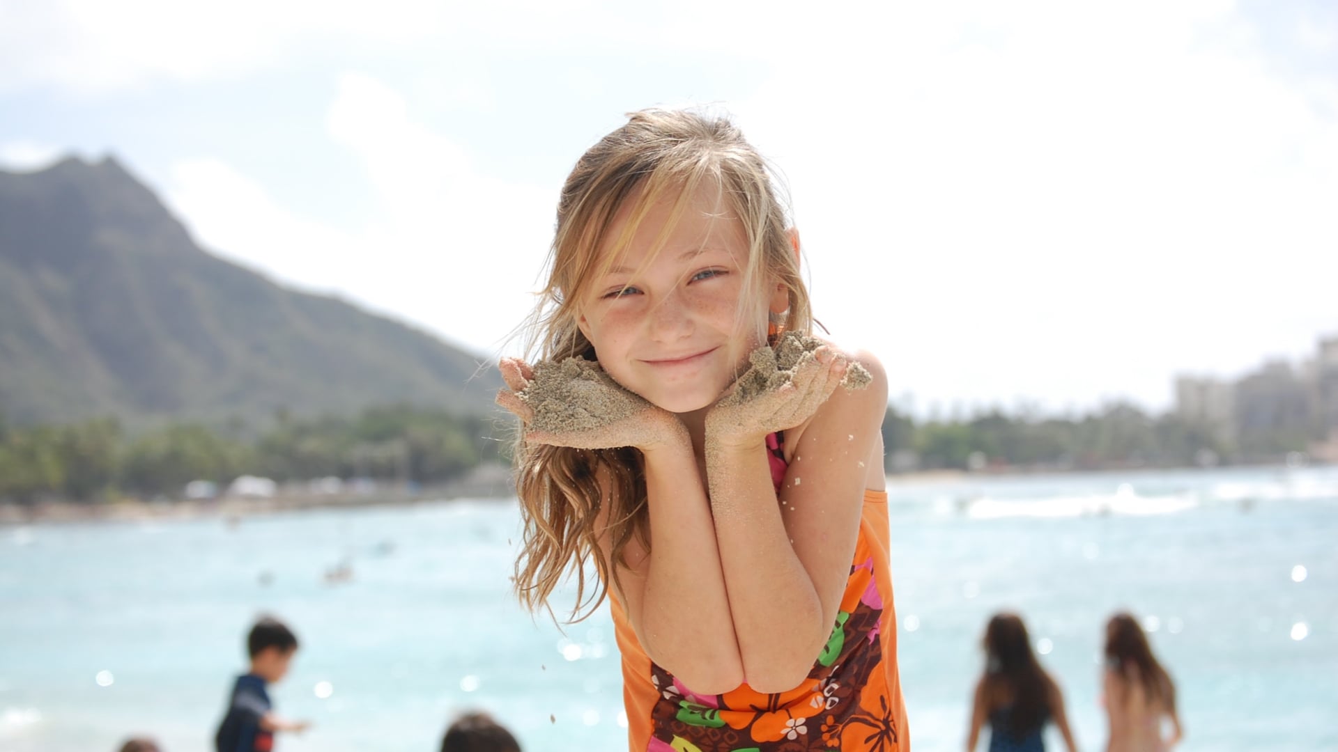 Dievča, ktoré sa usmieva