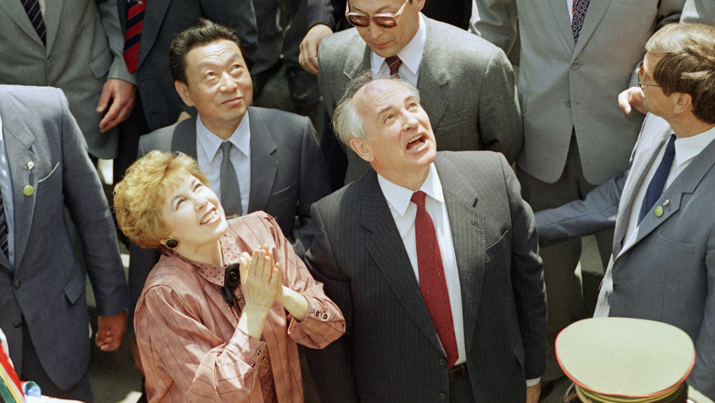 Michail Gorbačov so svojou ženou Raisov