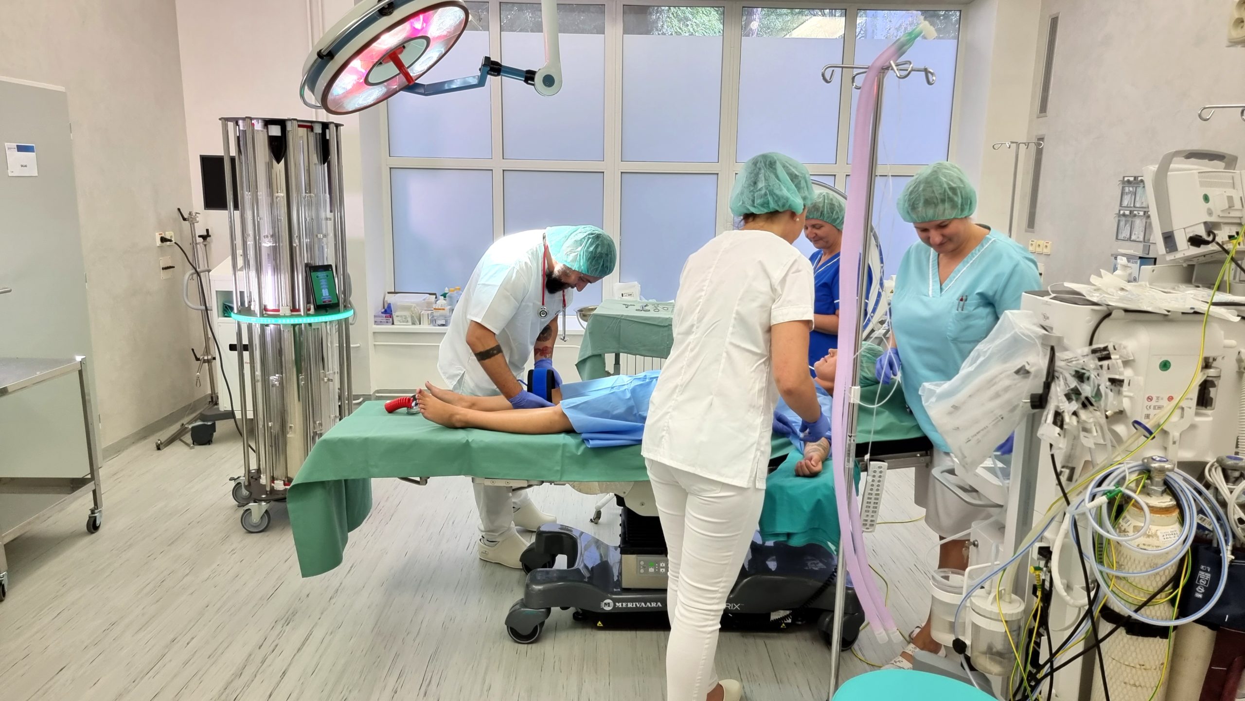 INFINITY sterilizuje vzduch počas operacie