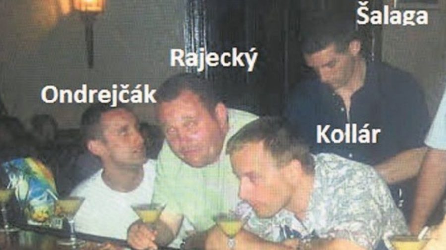 Známa fotografia z Kuby na ktorej je Boris Kollár s mužmi z gangu piťovcov