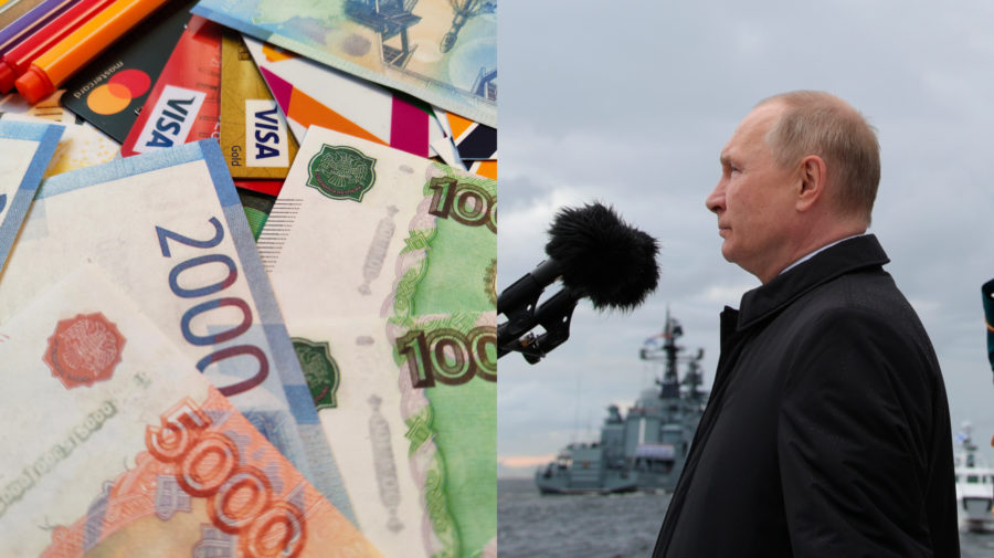 putin hovoriaci do mikrofónu na lodi a ruské ruble položené na stole spoločne s platobnými kartami