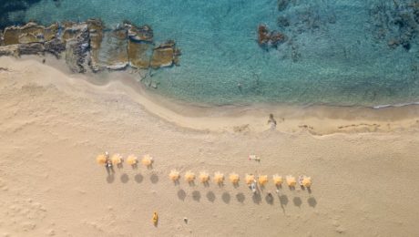 Na snímke je grécka pláž.