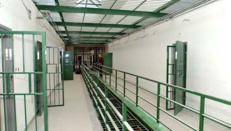 Ústav na výkon väzby v Leopoldove