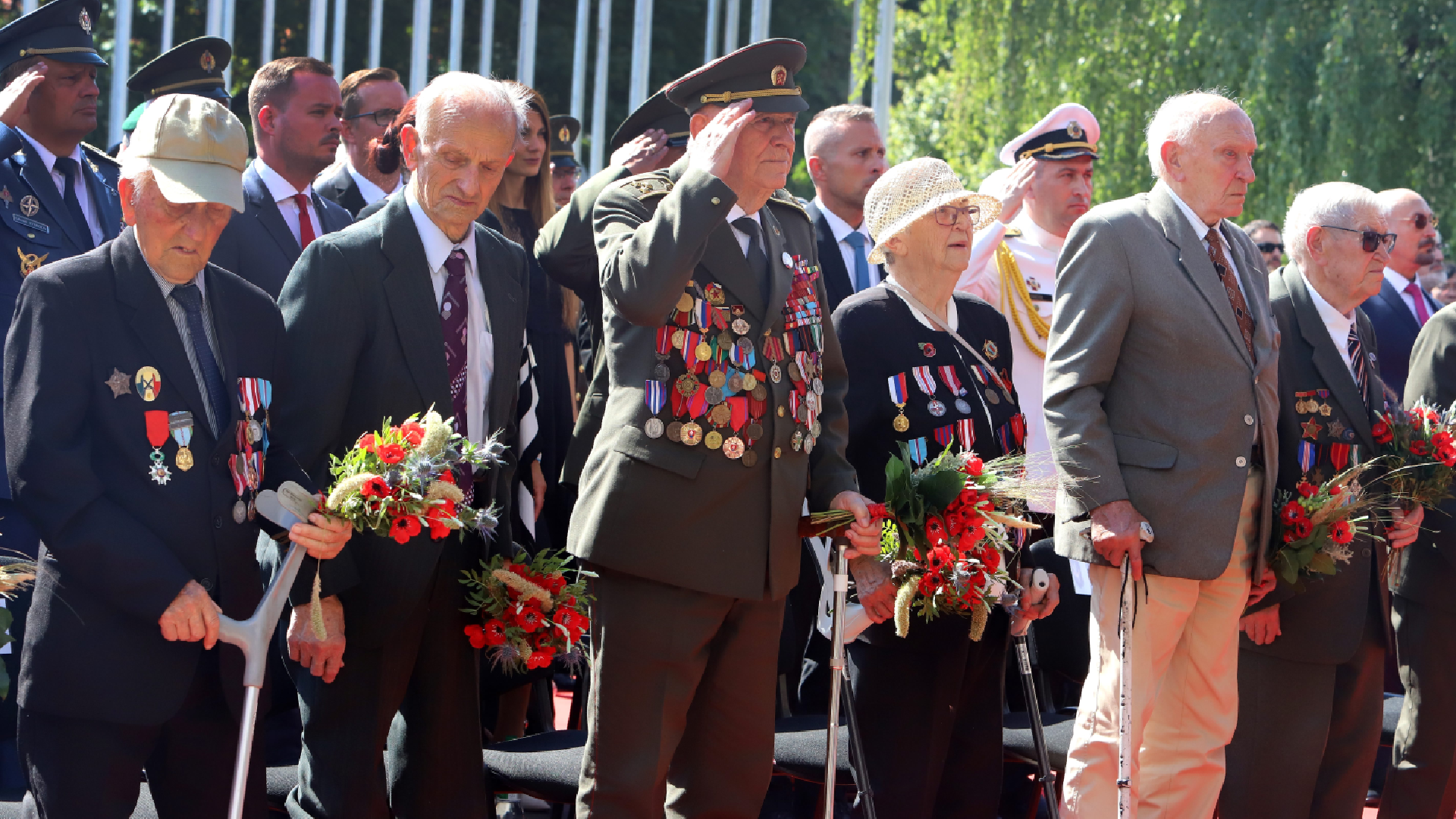 vojenskí veteráni na oslavách snp