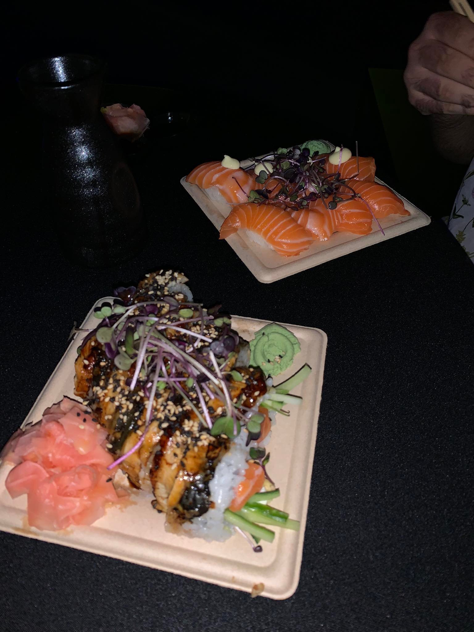 sushi rolky a nigiri