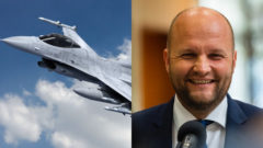 Stíhačka F-16 vo vzduchu a minister obrany SR Jaroslav Naď s úsmevom