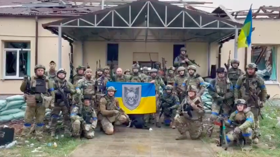 ukrajinskí vojaci v obci Hoptivka