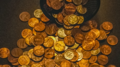 kopa zlatých mincí